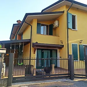 https://casa-a-novagli.it-lombardy.com